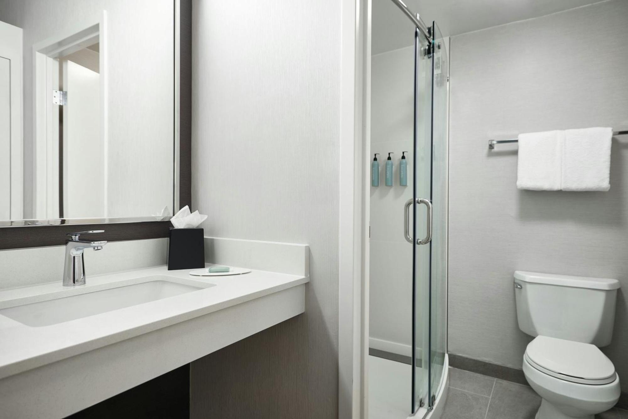Courtyard St. Louis Westport Plaza 3* Maryland Heights